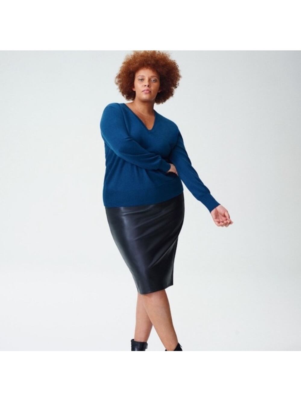 Universal Standard Sweater Savvy Merino Wool V Neck Knit Teal Blue Size 18/20